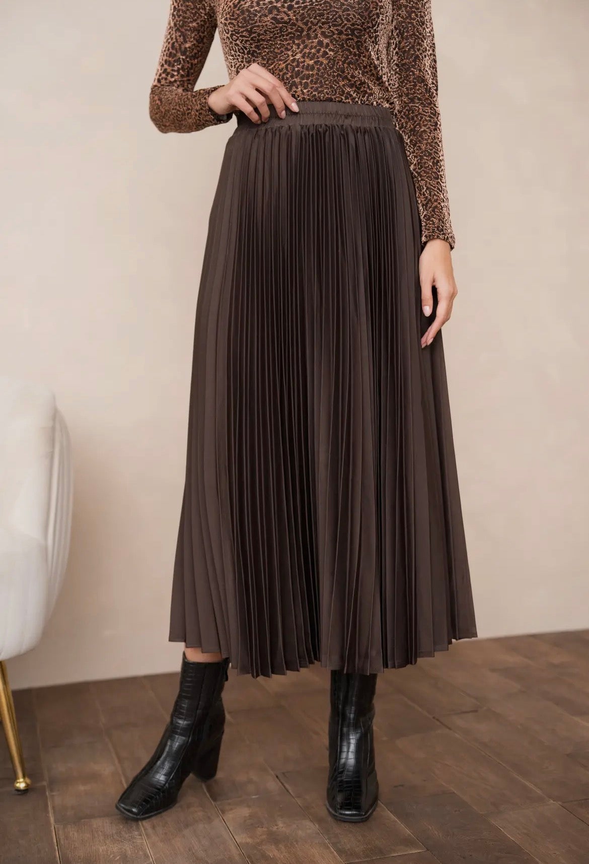 jupe plissée en satin uni